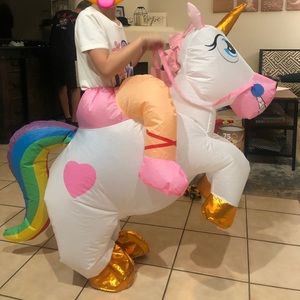 Unicorn deluxe blow-up costume